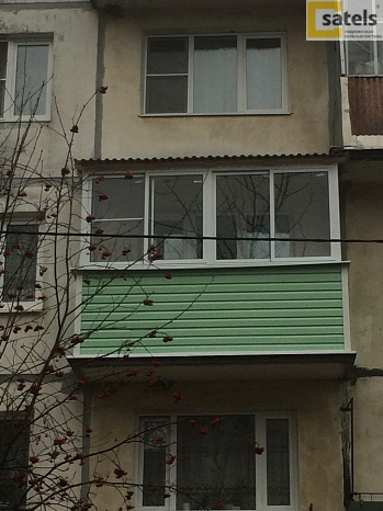 балкон в хрущевке с крышей