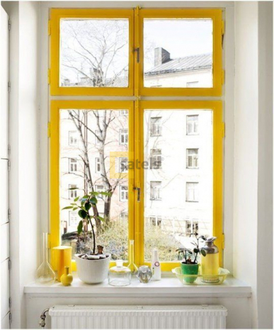 окна veka жёлтого цвета